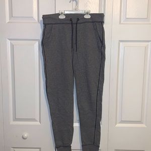 Aeropostale Men’s Gray Joggers